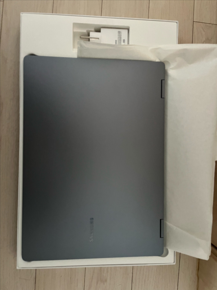 삼성 갤럭시북4 프로 360 intel ultra7 32GB ram 1TB Ssd 이미지