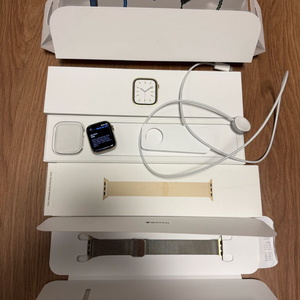 애플워치7 45mm 스테인리스 골드 케이스, 골드 루프, GPS+셀룰러 이미지