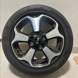15인치 순정휠 타이어 이미지