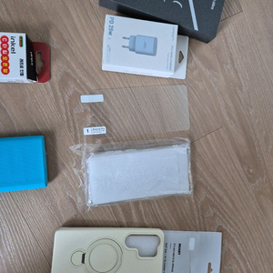 스마트폰 512GB + 보조배터리 세트 이미지