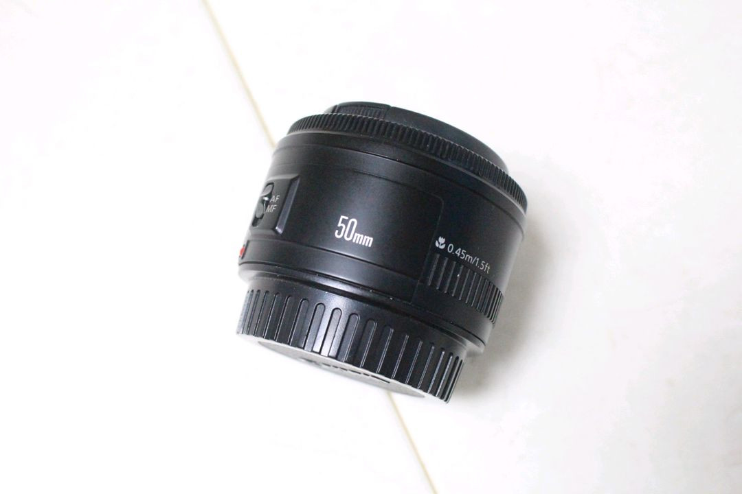 캐논 50mm F1.8 II 쩜팔렌즈 이미지