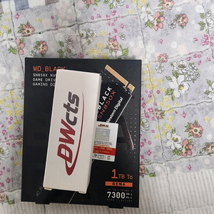 WD Black SN850X 1TB M.2 NVMe SSD 이미지