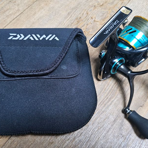 다이와 17 에메랄다스 MX 2508PE-H-DH 더블핸들 에깅릴 이미지