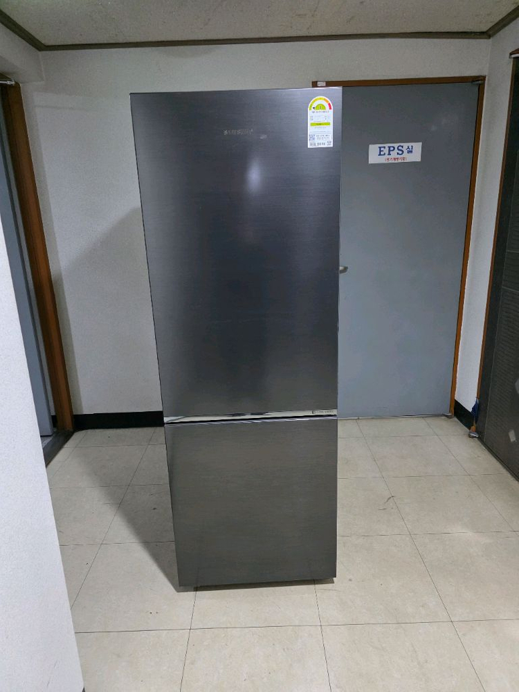 무료배송설치, 삼성 306리터 슬림형냉장고 상냉장 하냉동 이미지