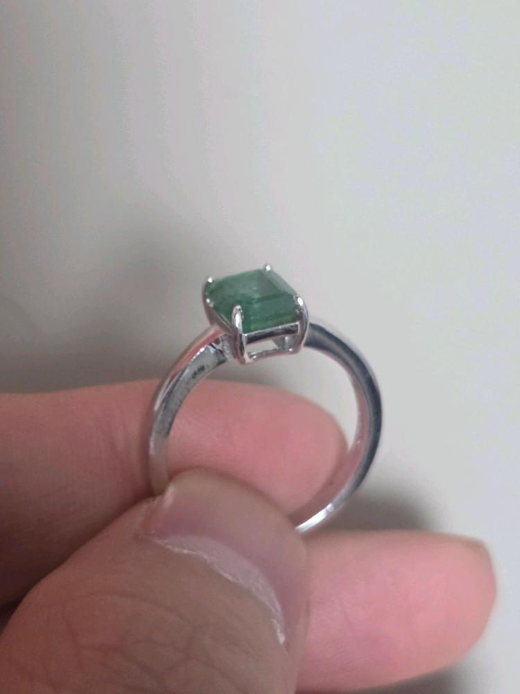 사각 에메랄드 은반지 이미지
