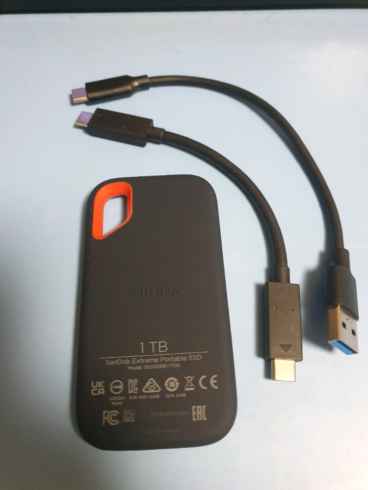 샌디스크 외장SSD 익스트림 E61 포터블 대용량 고성능 1TB, 블랙 이미지