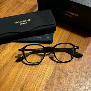 미스터젠틀맨(Mr.Gentleman) 안경 셀린저(Salinger) 블랙 팝니다! 이미지
