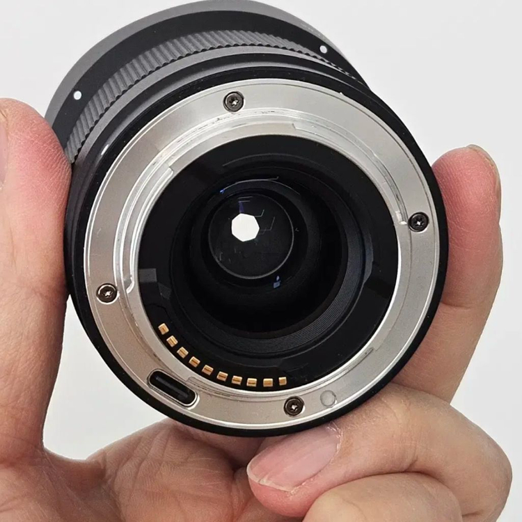 Viltrox AF 40mm F2.5 FE 빌트록스 렌즈 이미지