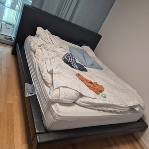 시몬스 바바라 매트리스 및 칼릭스 침대프레임 LK사이즈 이미지