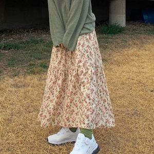 아쿠비클럽 꽃스커트 이미지