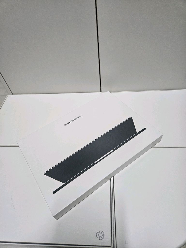 삼성 갤럭시북6 울트라 NT960UJH 16인치 U7/램32/SSD1TB RTX5060 이미지