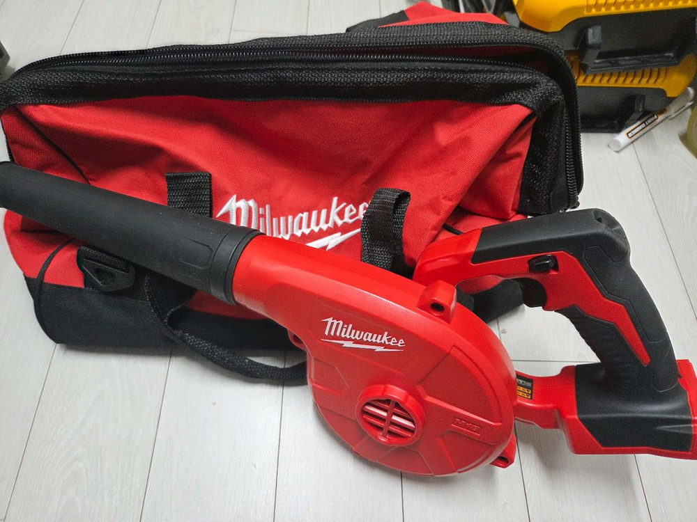 밀워키 정품 대포 송풍기 M18 디월트 보쉬 마끼다 m18 bbl m18 fbl dub182 dub185 이미지