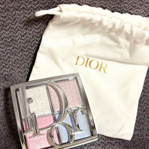 디올 백스테이지 글로우 페이스 팔레트 002 프로스티드 오팔 글로우 이미지