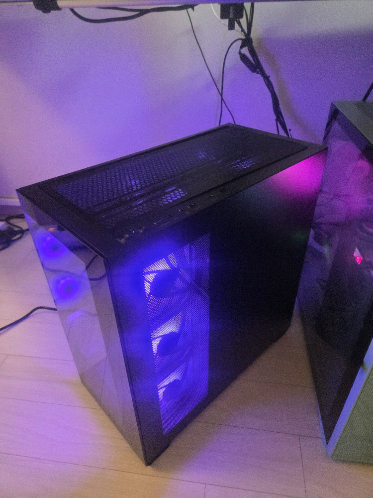 2026 새제품 데스크탑 7800X3D RTX5060TI Ssd1tB 전원650W 쿨매!(2026년3월구입) 이미지