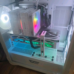 고사양 게이밍 7800x3D 4080s 2TB 컴퓨터 팝니다 이미지