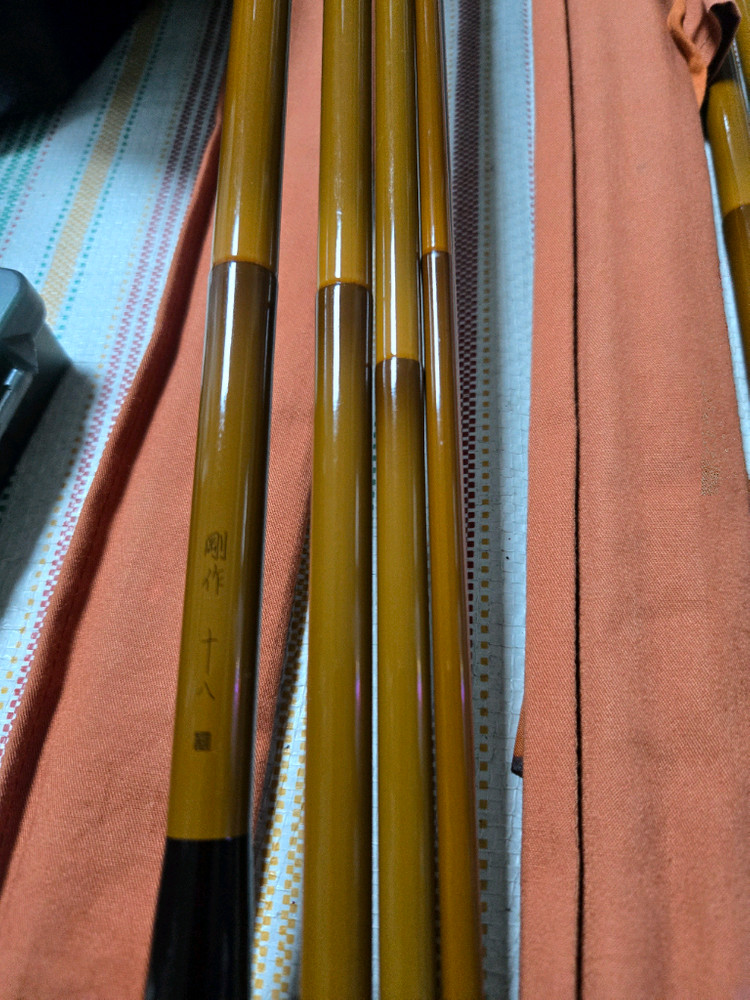 시마노 강작 중층내림 낚시대 이미지