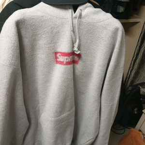 슈프림 후드티 이미지