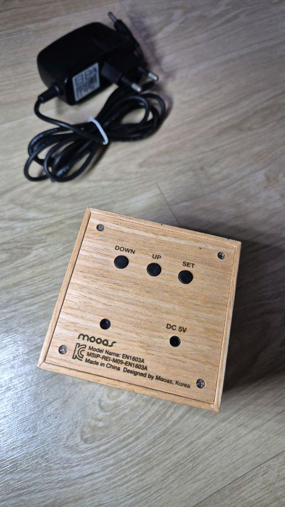 무소음 LED 나무 알람시계_미니 정사각형 리얼우드 이미지