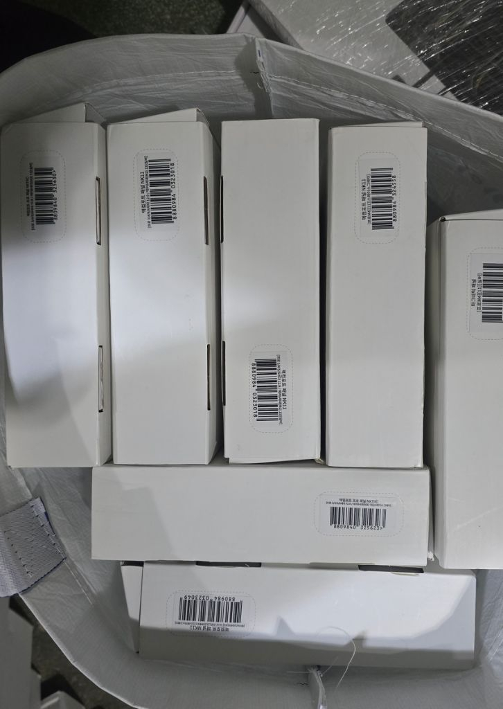 니케 아이패드 마그네틱 스탠드 거치대 판매합다 (새상품) 이미지