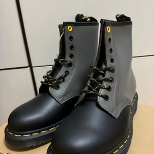 닥터마틴 워커 1460 그레이 배색 uk4 (230-240) 8홀 이미지