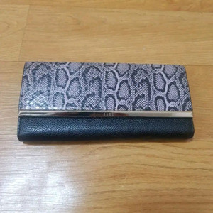 닥스(DAKS) 고급 여성 가죽 장지갑 이미지