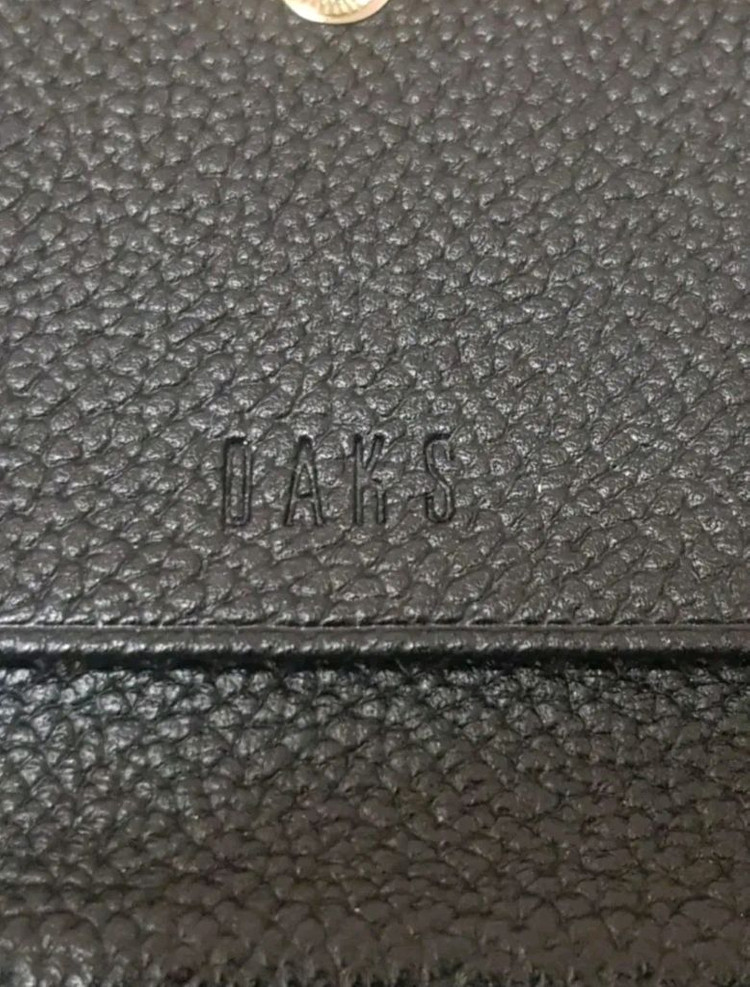 닥스(DAKS) 고급 여성 가죽 장지갑 이미지