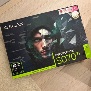 갤럭시 RTX 5070 Ti EX GAMER 블랙 풀박스 3팬 이미지