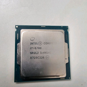 인텔 CPU i7-6700 이미지
