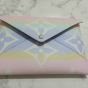 루이비통 한정판 포쉐트 에스칼 키리가미 클러치 이미지