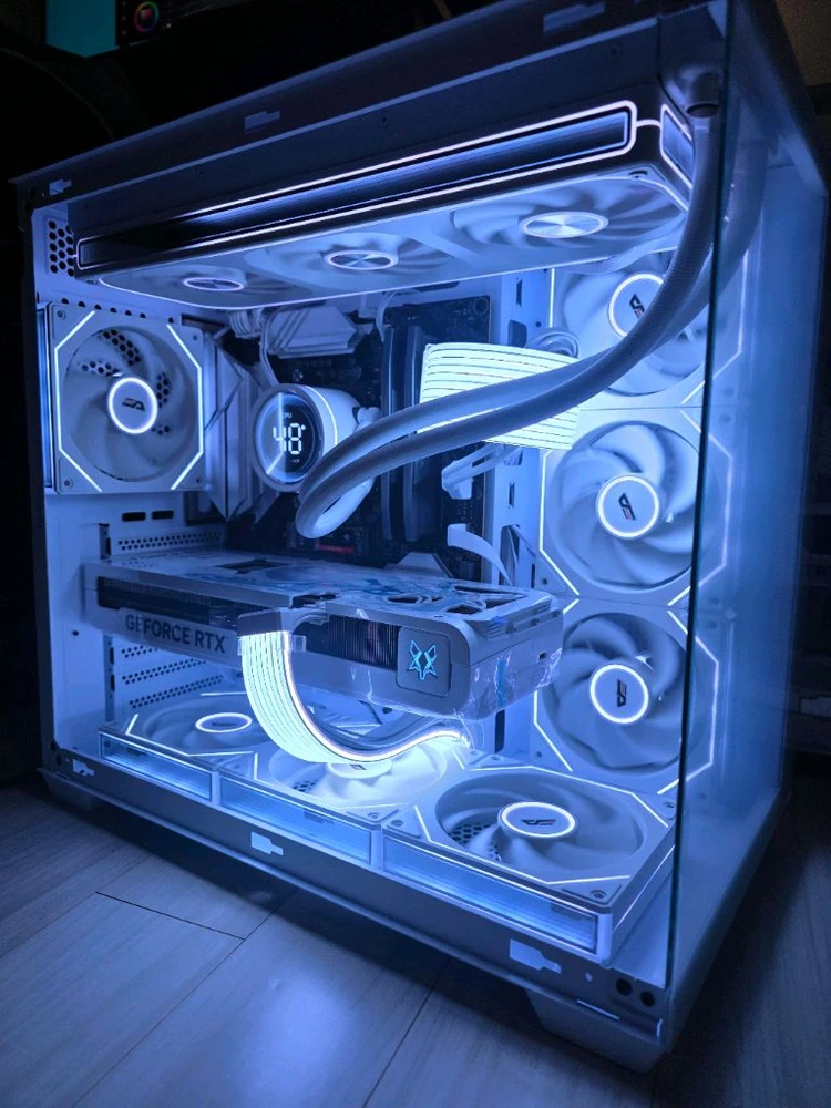 라이젠7 7800X3D RTX5070TI 미사용본체 급처분 - 안심되는 중고거래