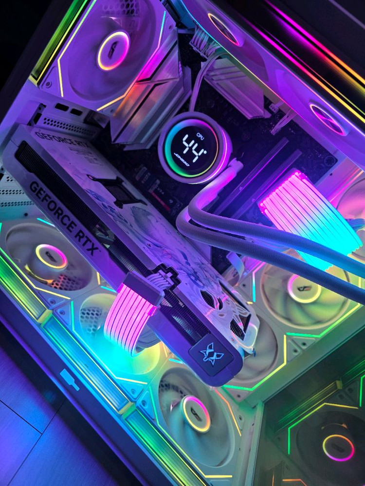 라이젠7 7800X3D RTX5070TI 미사용본체 급처분 이미지