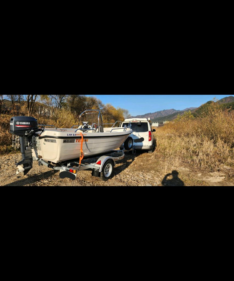 낚시보트 이미지