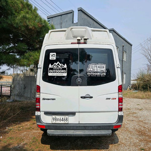 벤츠 스프린터 캠핑카 이미지