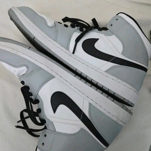 조던 1 미드 스모크 그레이 290 이미지