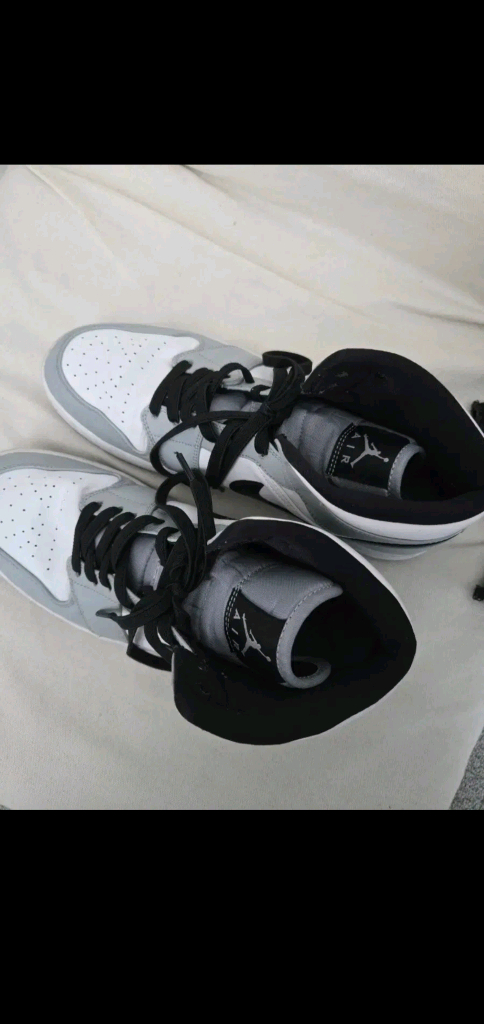 조던 1 미드 스모크 그레이 290 이미지