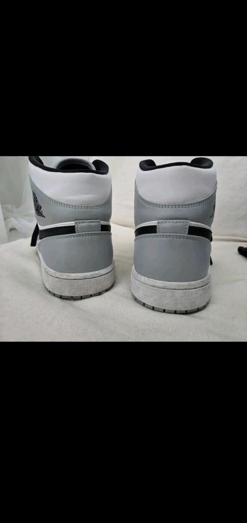 조던 1 미드 스모크 그레이 290 이미지