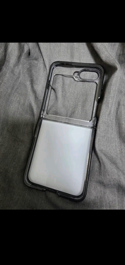 케이스티파이 메종키츠네 케이스 / z플립6 케이스 이미지