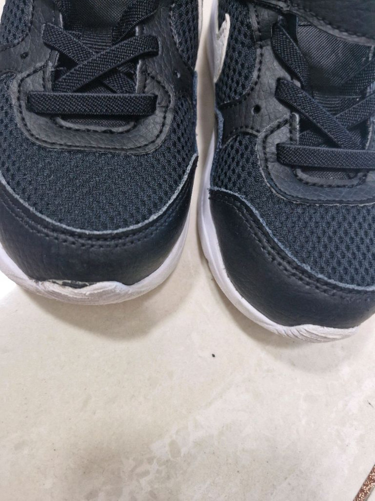 나이키키즈 운동화 이미지