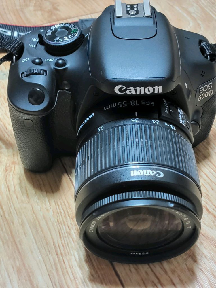 캐논 EOS 600D 디지털 카메라 판매합니다 이미지
