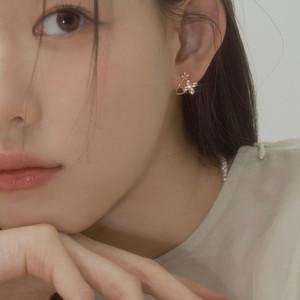 [윙블링]배우 최윤지 착용 14k post 프리엘 플라워 드롭 귀걸이 이미지