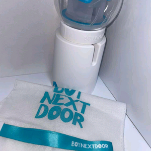 보넥도 응원봉 양도해요 원더스틱 무드등 버전 이미지