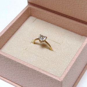 14k 하트컷 1캐럿 모이사나이트 반지 이미지