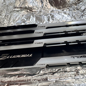 지스킬 트라이던트Z DDR4 16*4 (64g) 메모리 램 3200 cl16 G.SKILL 이미지