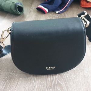 세인트스콧 크로스백 이미지