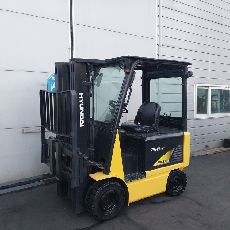 현대 전동지게차 2.5톤 3단4700MM 사이드쉬프트장착 최상품배터리 이미지