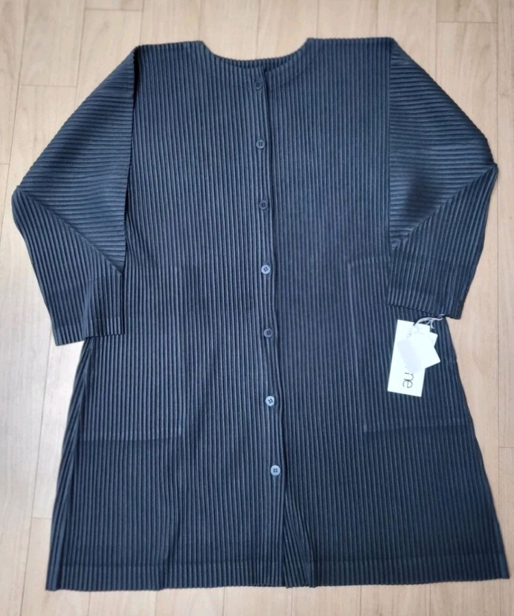 미 이세이미야케 가디건 스웨이드 라이크 플리츠 가디건 챠콜 F사이즈 이미지