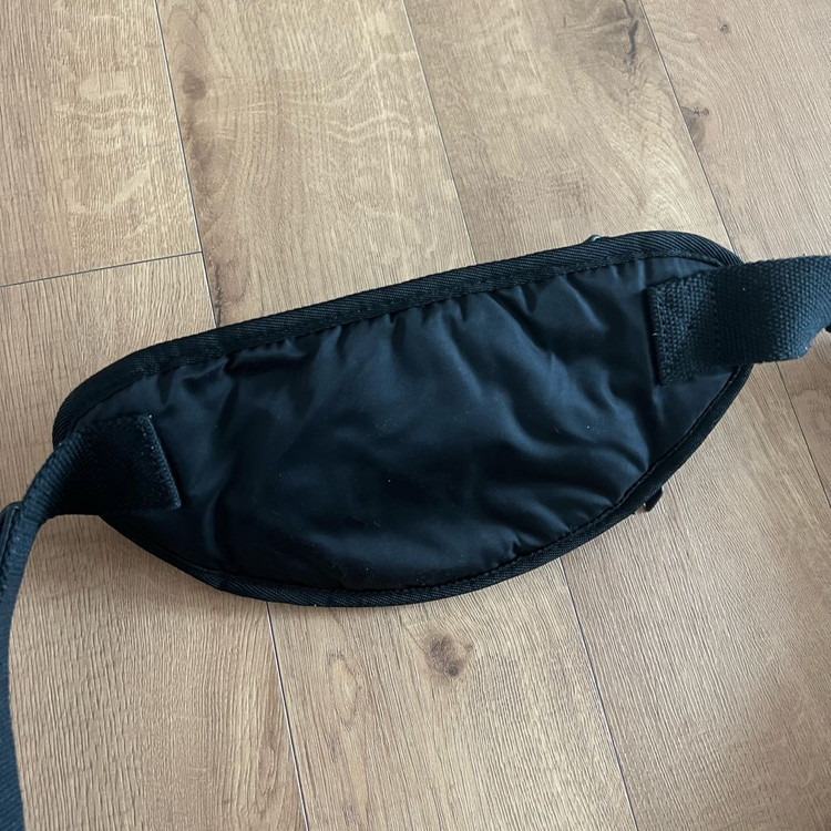 A.P.C 아페쎄 슬링백 이미지