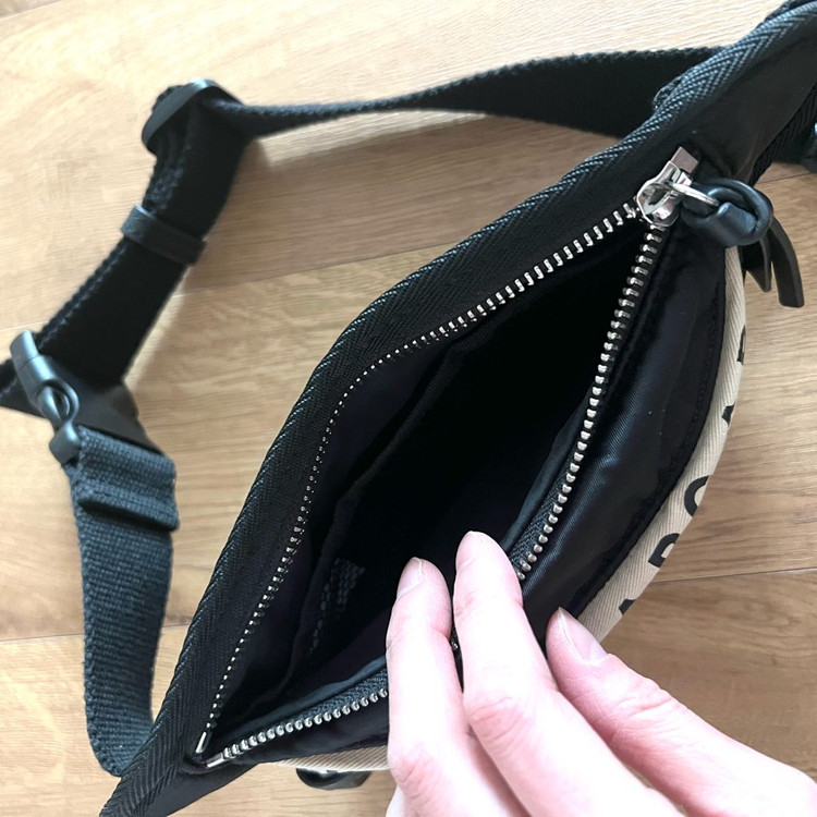 A.P.C 아페쎄 슬링백 이미지