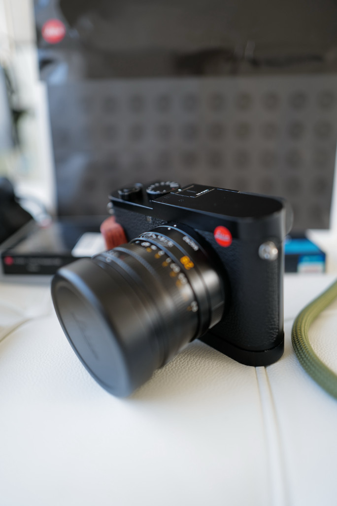 라이카 Q2 헬리녹스 에디션 민트급 이미지