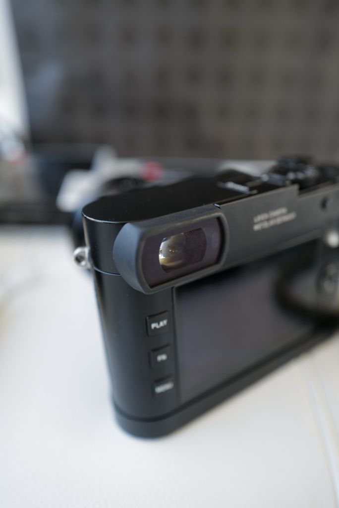 라이카 Q2 헬리녹스 에디션 민트급 이미지